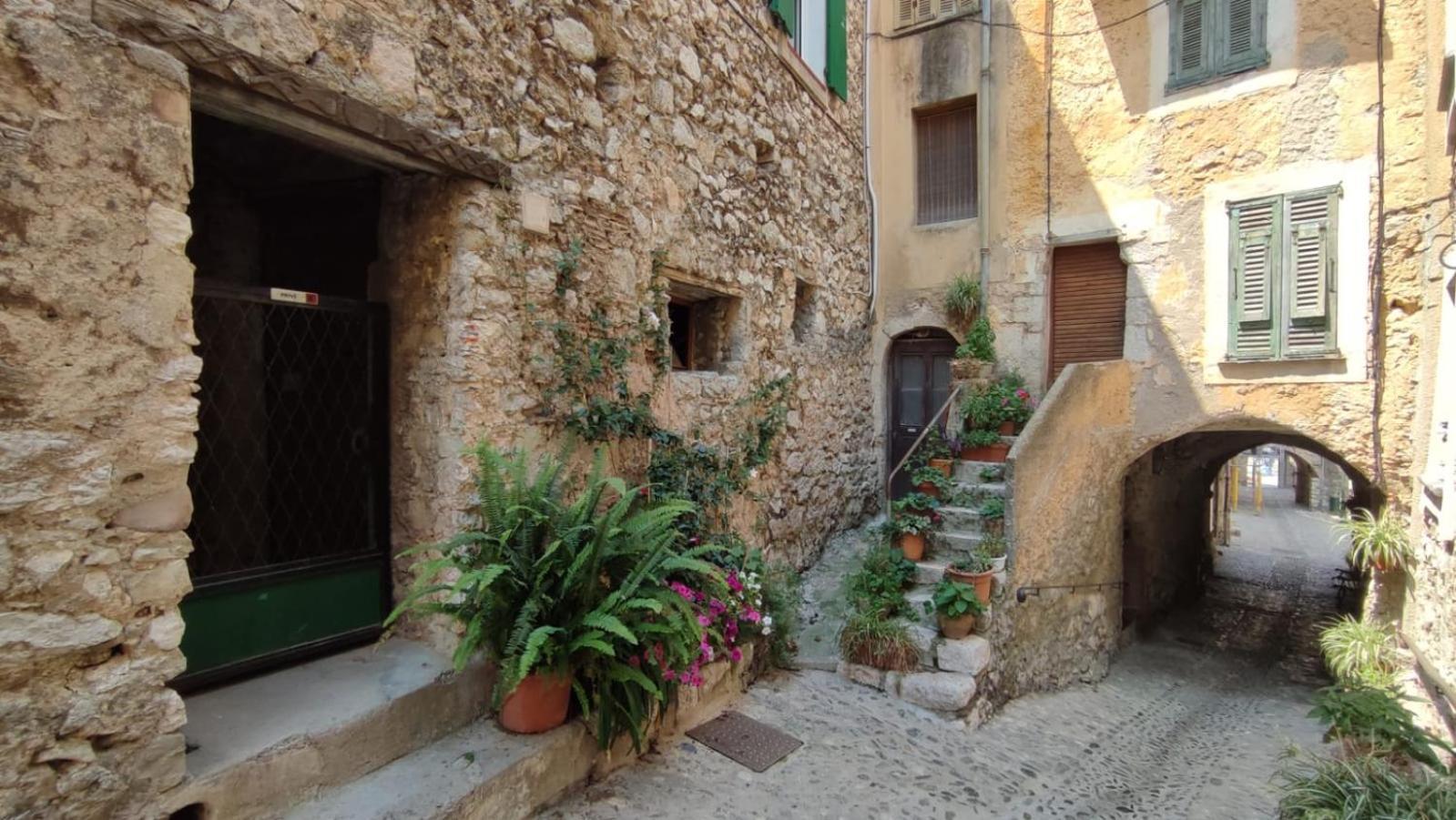 Charmant Appartement De Village Renove Gorbio Dış mekan fotoğraf